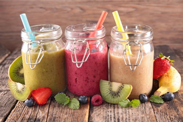 Heart healthy smoothies made with fruits and vegetables