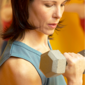 women weight lifting